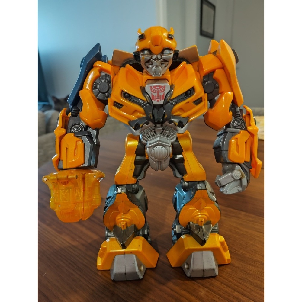 Hasbro Transformers Age of Extinction Bumblebee Light Up Action Figure Yellow